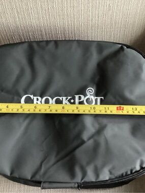 Crock Pot Insulated Carrier Travel Bag Case Oval Stoneware Slow Cooker black